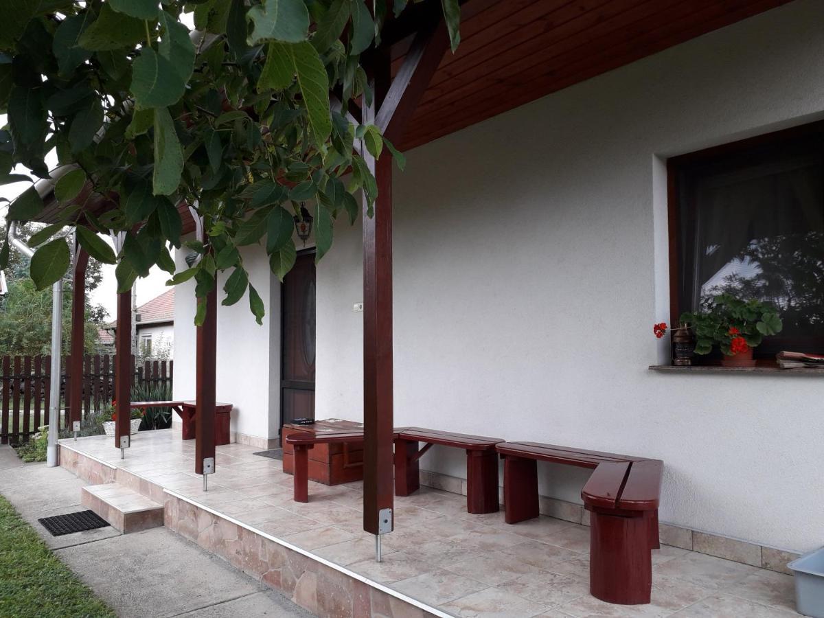 Matyas Apartman Tard Zewnętrze zdjęcie