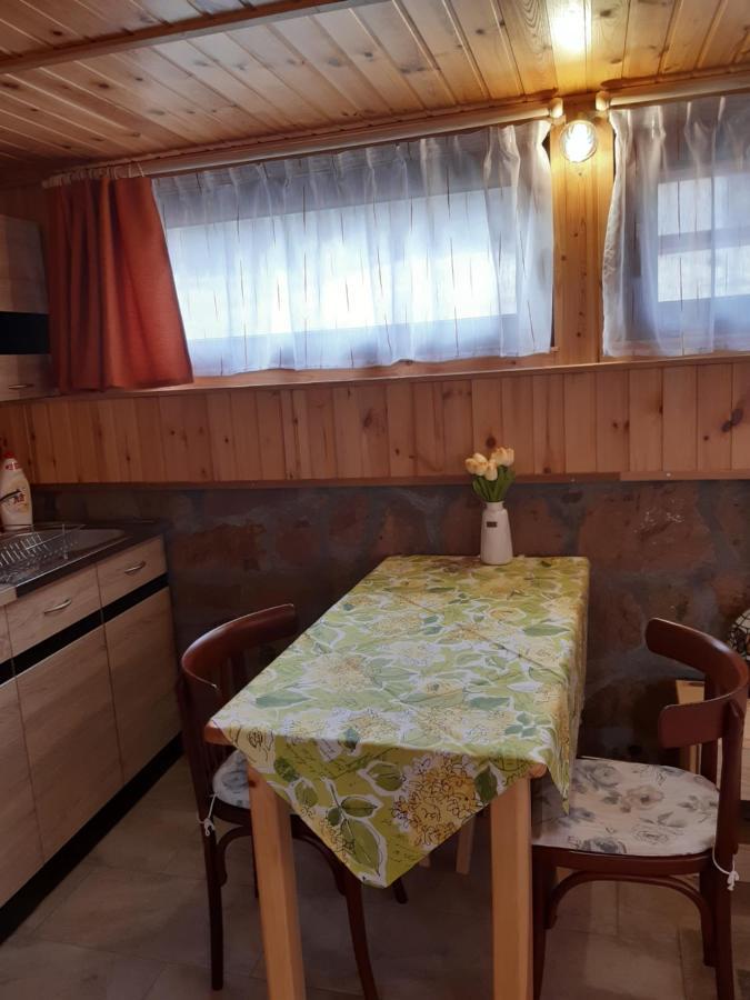 Matyas Apartman Tard Zewnętrze zdjęcie