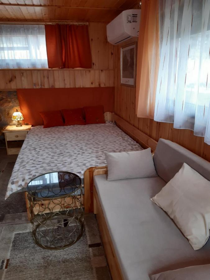 Matyas Apartman Tard Zewnętrze zdjęcie