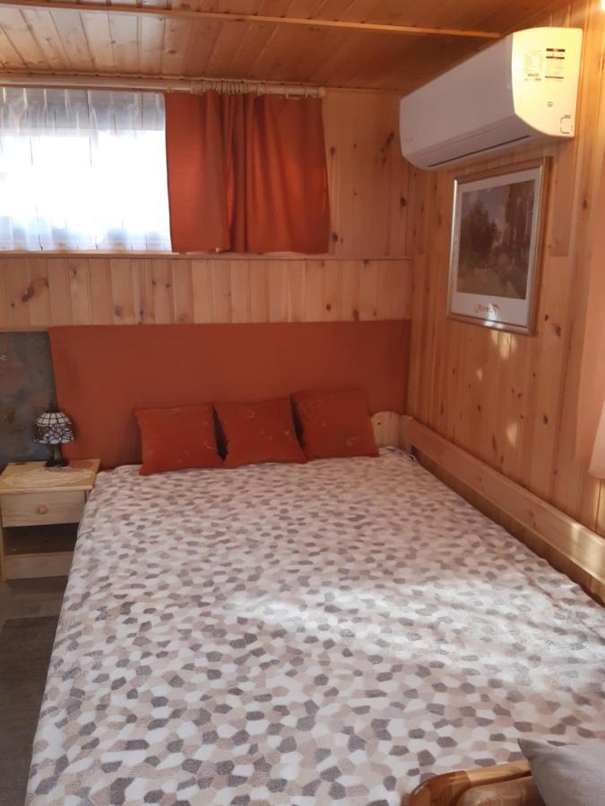Matyas Apartman Tard Zewnętrze zdjęcie